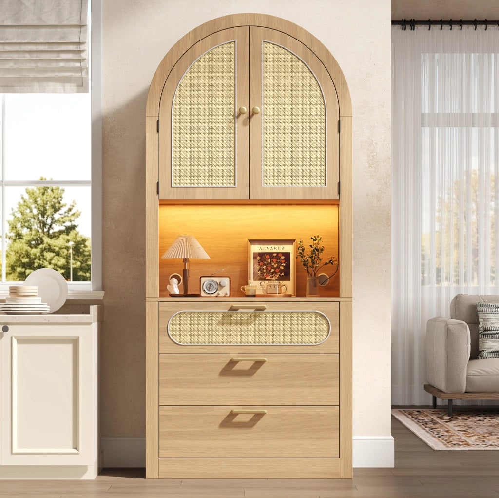Credenza 80x35x180 cm con LED regolabile e ante in rattan; MDF e truciolare; bianco e naturale