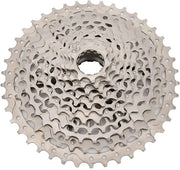 Cassetta 11 velocità 9-42T - Ultraleggera - Alta Qualità Acciaio - Resistente alla Corrosione - Alta Resistenza al Sforzo - Finitura Argentata Elegante - Vite da Corsa