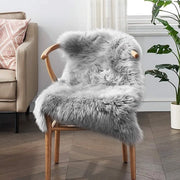 Tappeto Decorativo con Finta Pelle di Cervo per Comodino (50 x 80 cm, Grigio)
