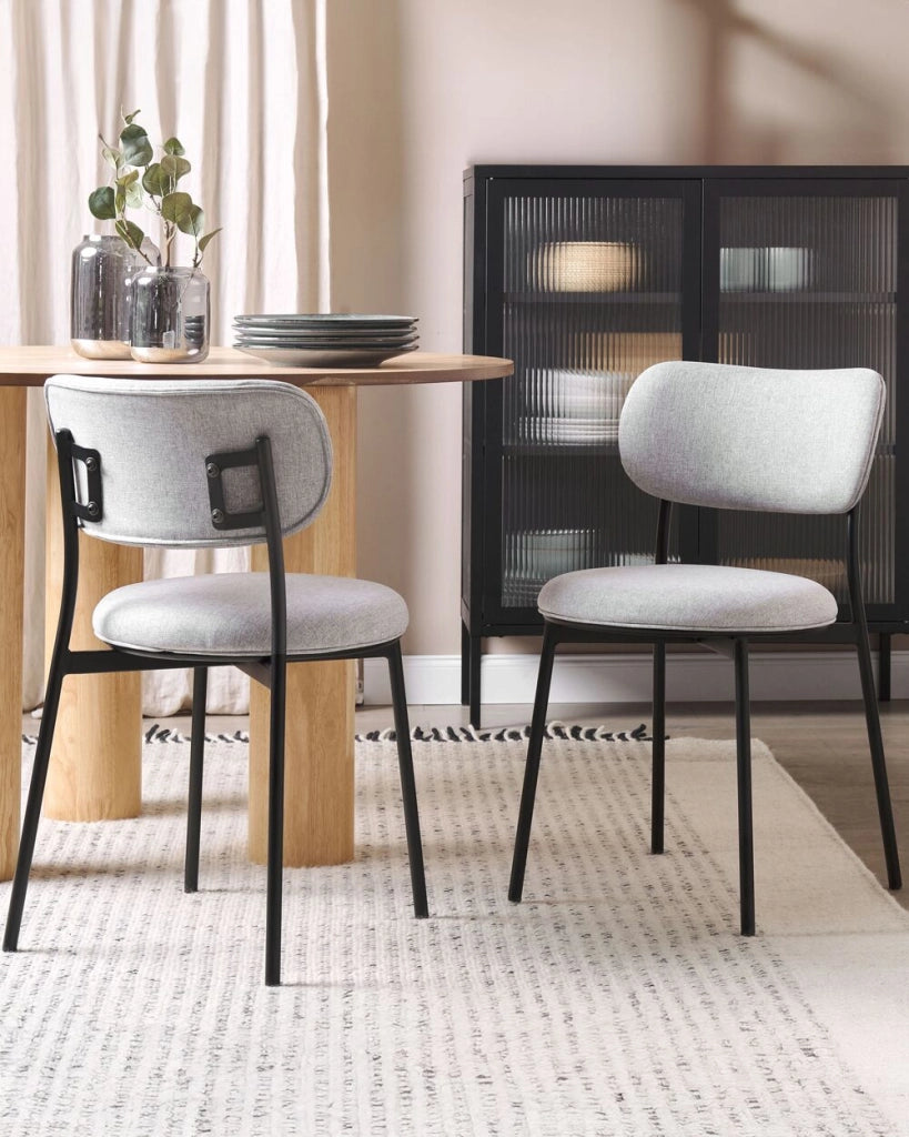 Set di 2 sedie da pranzo Grigio Sedute in poliestere Gambe in metallo senza braccioli per la sala da pranzo Cucina