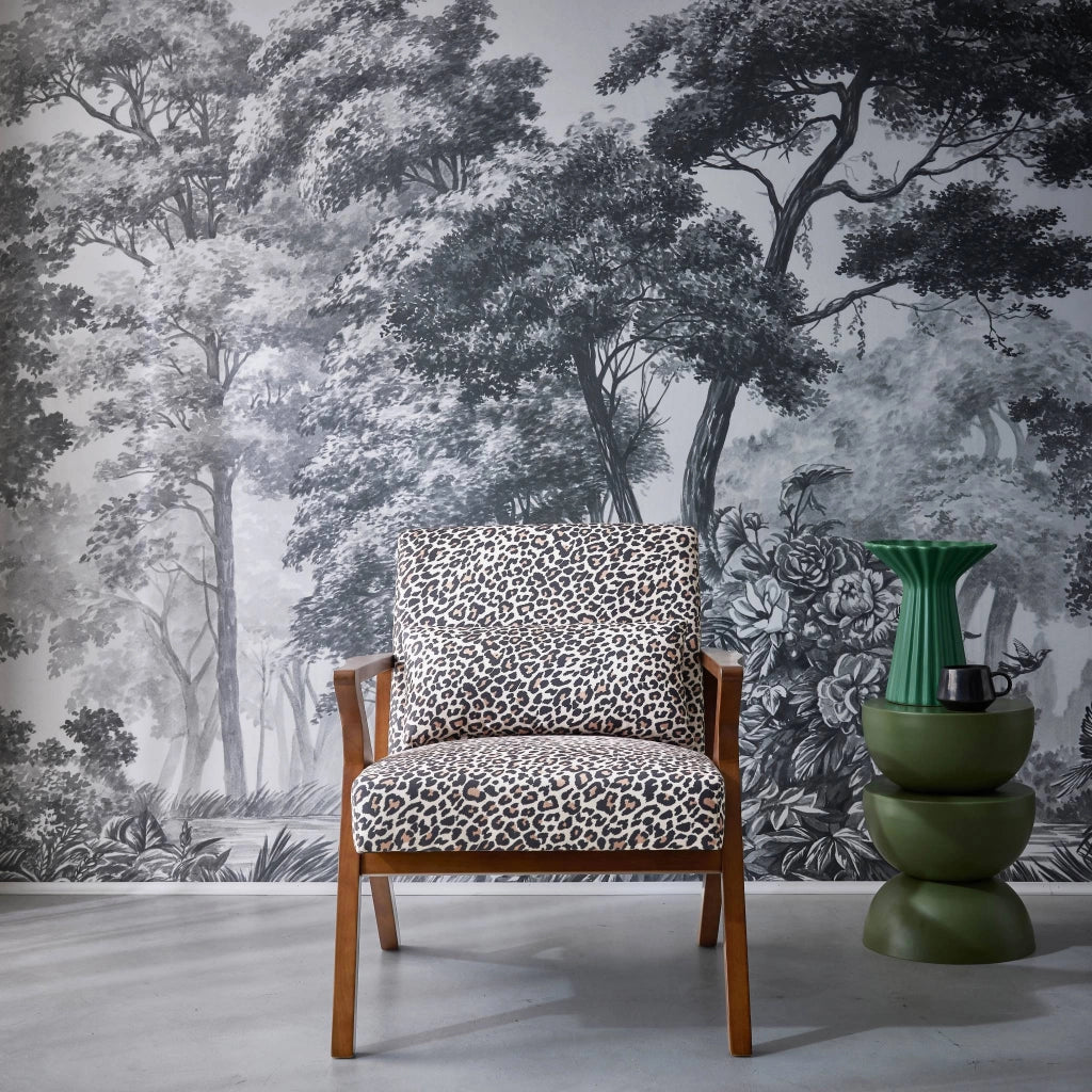 Poltrona scandinava in legno di hevea e stampa leopardo, leopardo