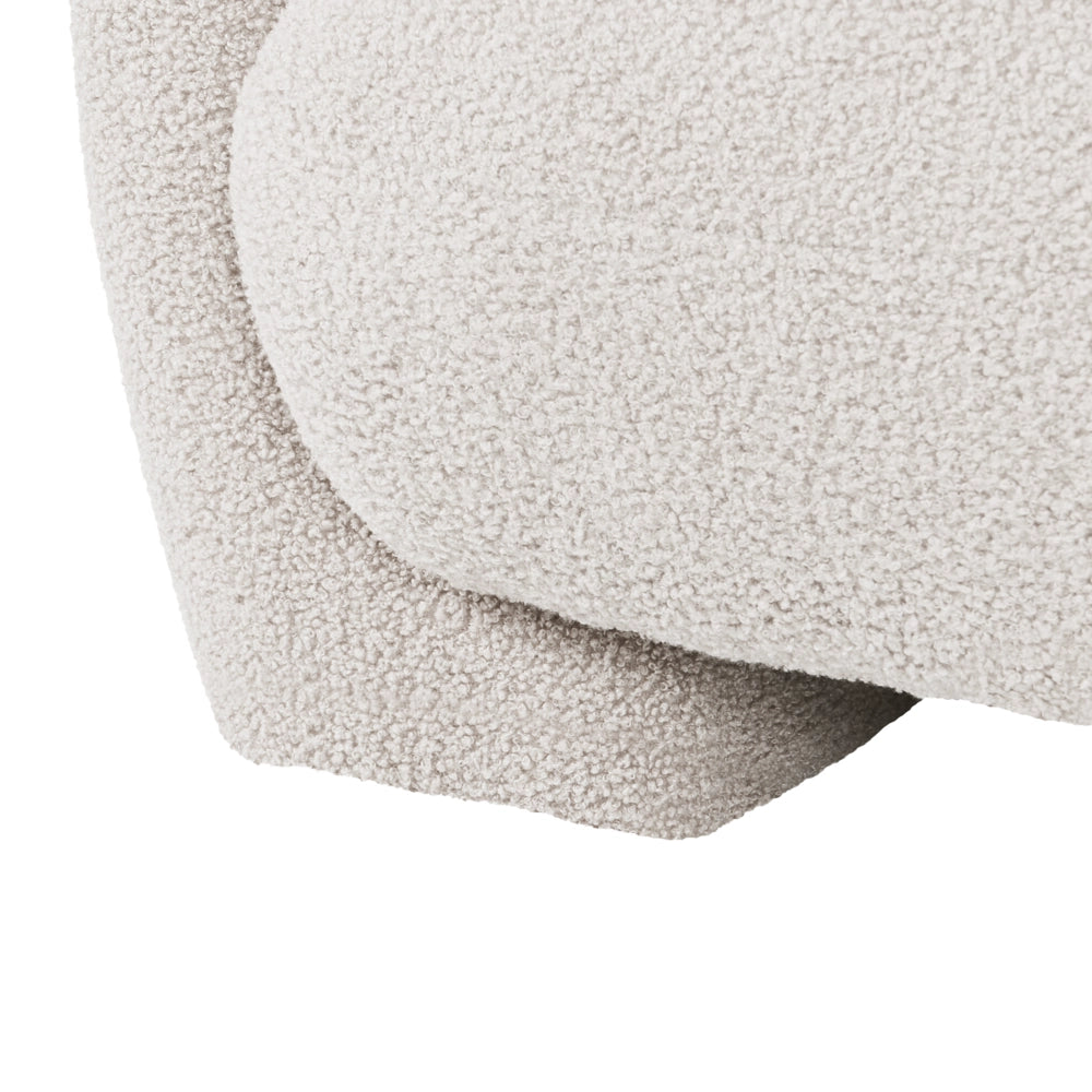 Divano modulare bouclé a tre posti profilo ribassato forma organica bianco sporco