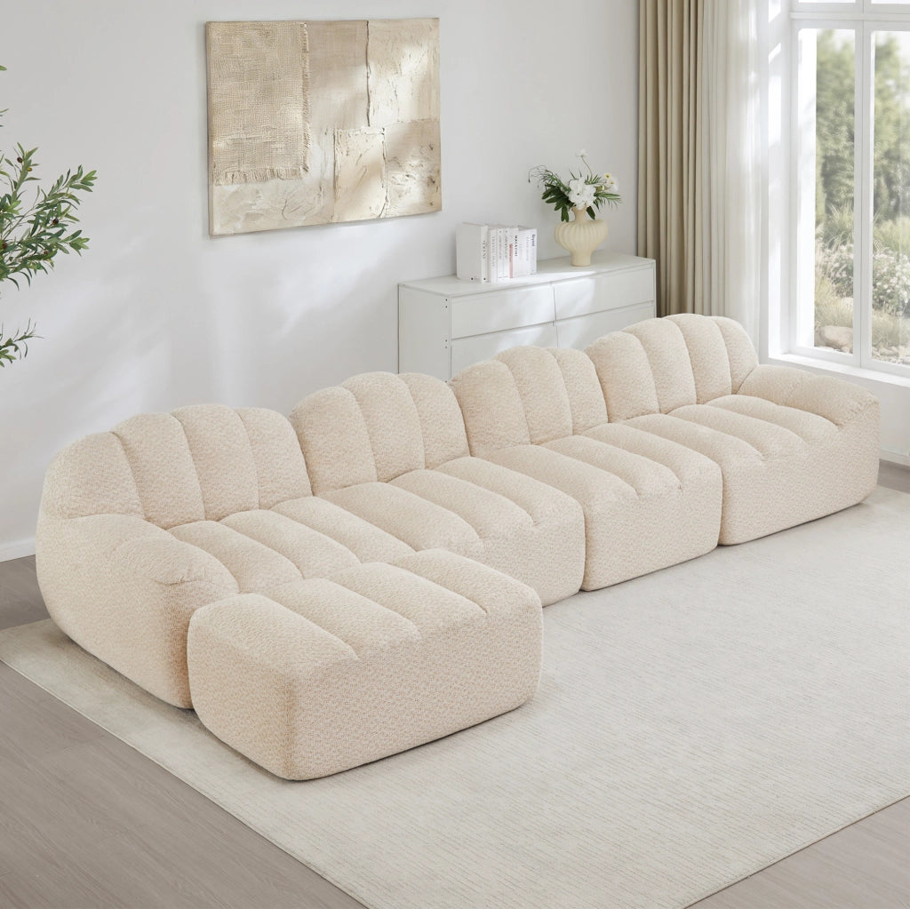 Divano modulare 4 posti con ottomana 366x165x79 cm in fleece granulato beige bianco