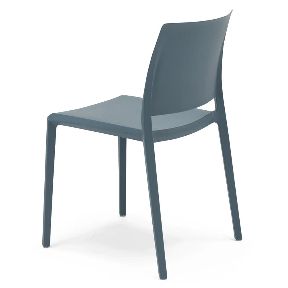Set 4 sedie in polipropilene MEGAN, impilabile, resistente ai raggi UV, design moderno, ideale per sala da pranzo, cucina, sala d’attesa, bar, ristoranti o giardino, colore Avio