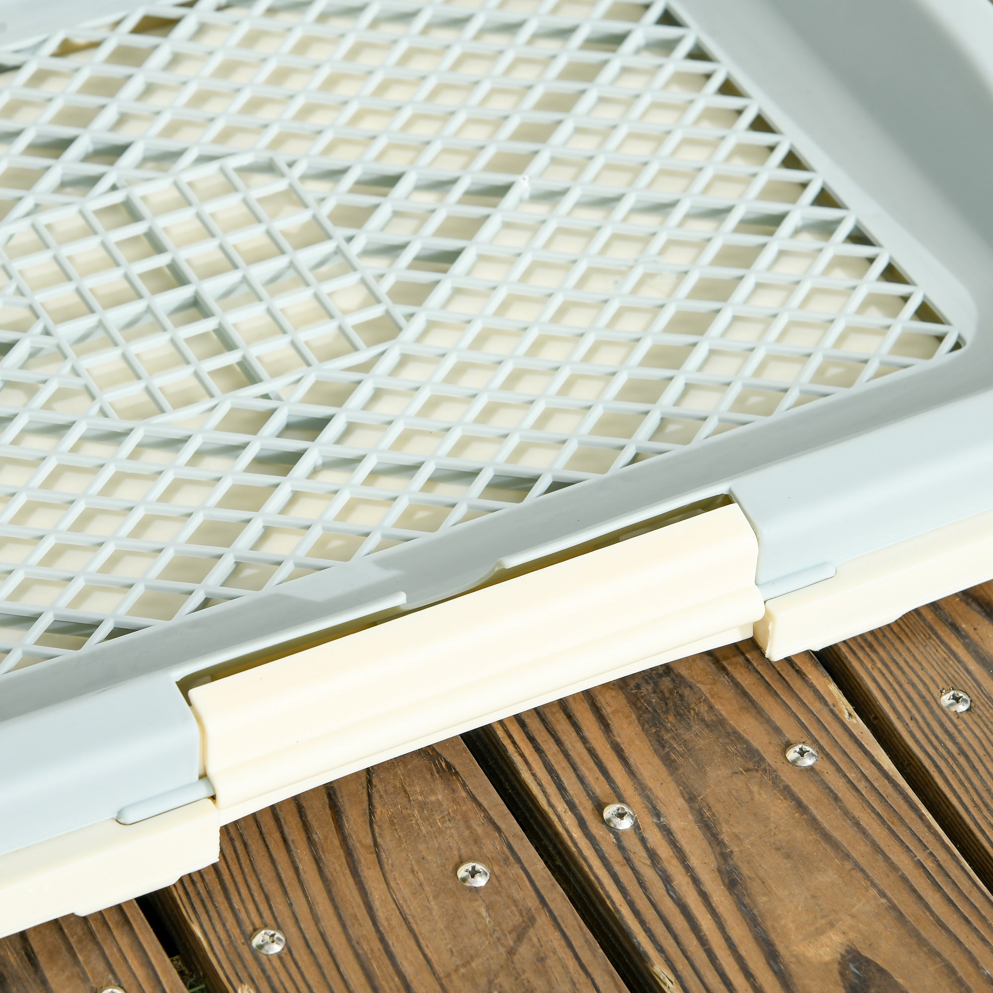 Lettiera per Cani 46,5x34x5,5 cm 3 Strati con Prato Sintetico Griglia e Vassoio Inferiore Bianco e Verde