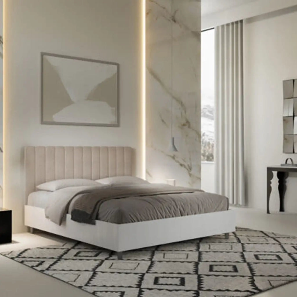 Letto matrimoniale con rete 160x200 bianco frassino testata microfibra sabbia Kaia