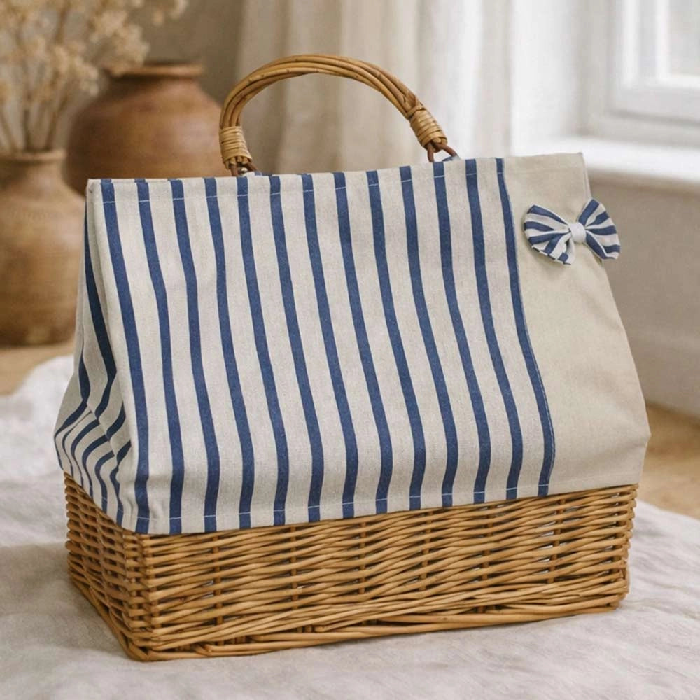 Borsa mare Spring con manico in vimini e tela blu con fiocco cm 29x13,5 x h27,5
