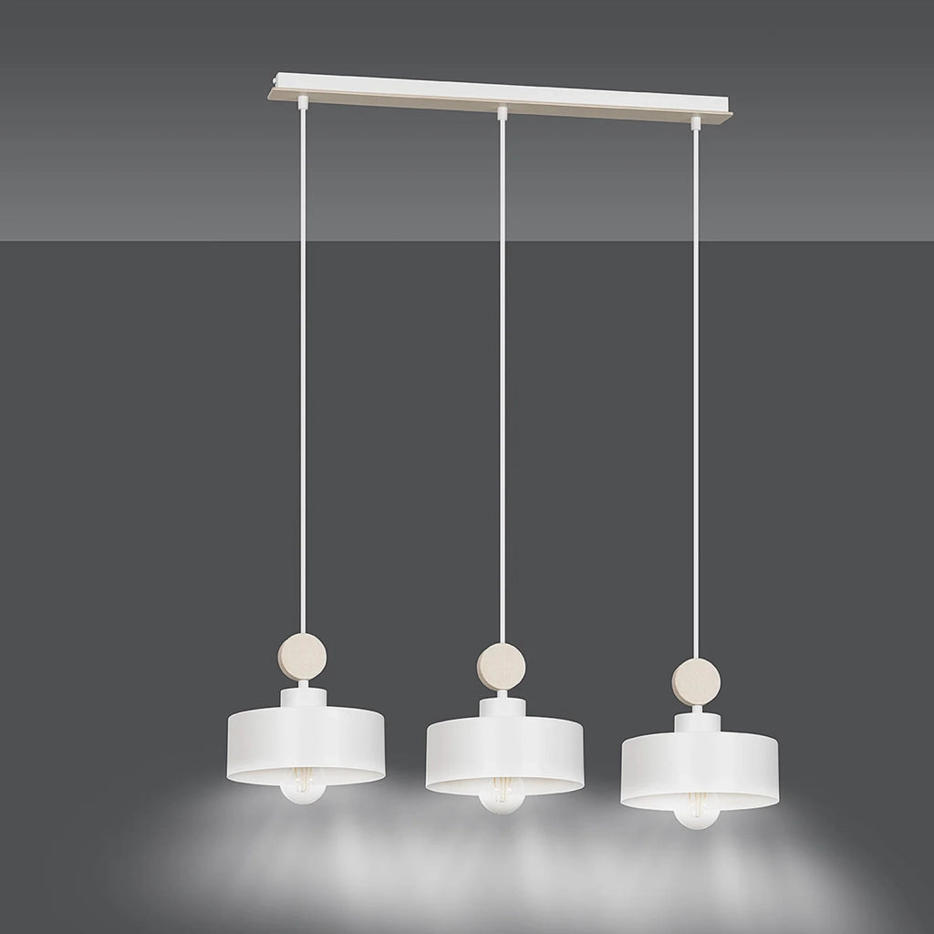 Lampadario 3 Luci Zhurong In Acciaio Bianco E Paralumi Con Legno Naturale