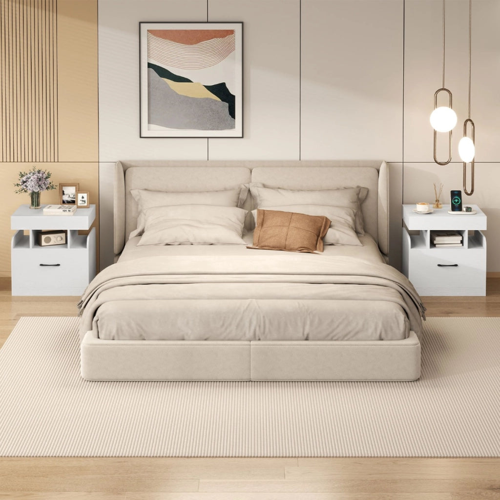 Tavolino da letto con cassetto e vano scorrevole con vassoio e ripiani aperti-Comodino con stazione di ricarica da letto Bianco