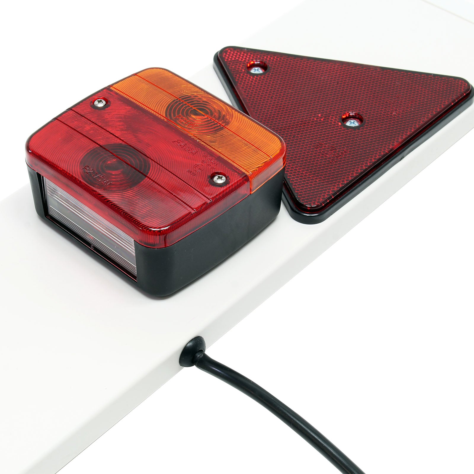 Barra portafanali per rimorchio a 7 poli 137 cm Con luci di posizione posteriore, freno e frecce