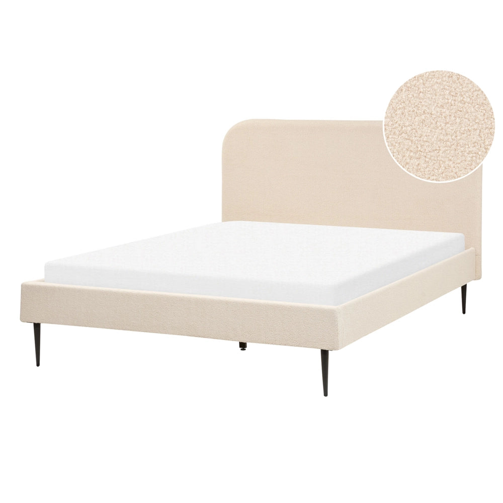 Letto beige bouclè tappezzeria doppia dimensione gambe dorate testiera con rete a doghe 140 x 200 cm design minimalista