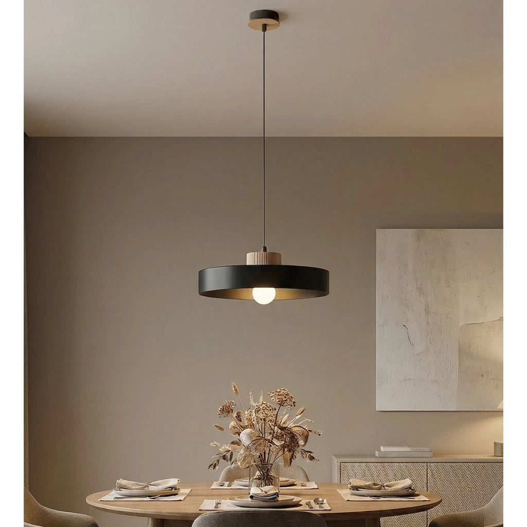 Lampada a sospensione KIVI in acciaio nero e legno