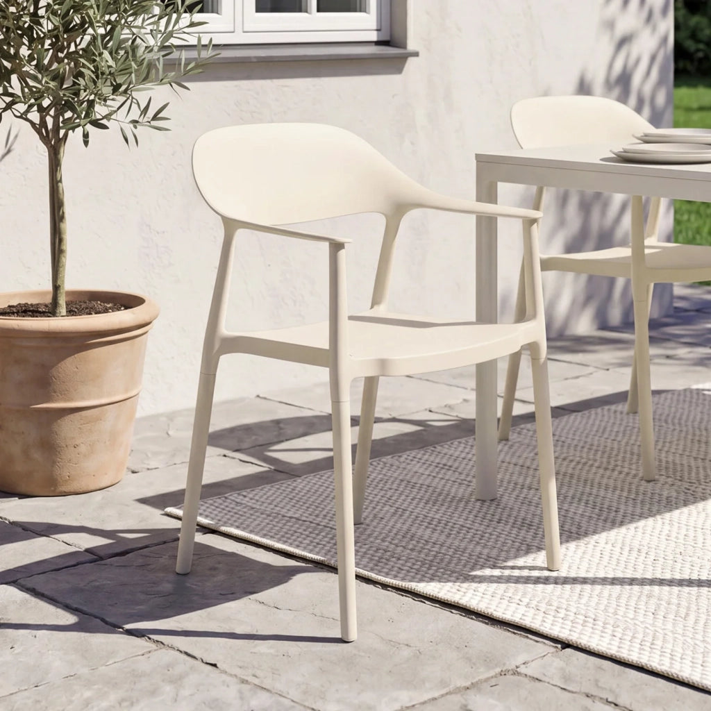IDMarket - Set di 4 sedie da giardino impilabili in polipropilene SUZON beige