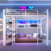 Letto a soppalco matrimoniale 140×200 cm con LED; ripiano e rete appendiabiti; senza materasso; bianco