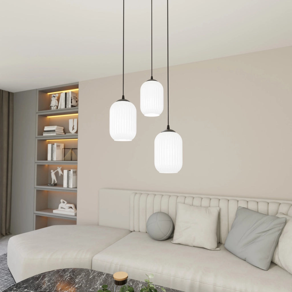 Lampadario 3 Luci Selene Base Tonda In Acciaio Nero E Vetri Plissettati Bianchi