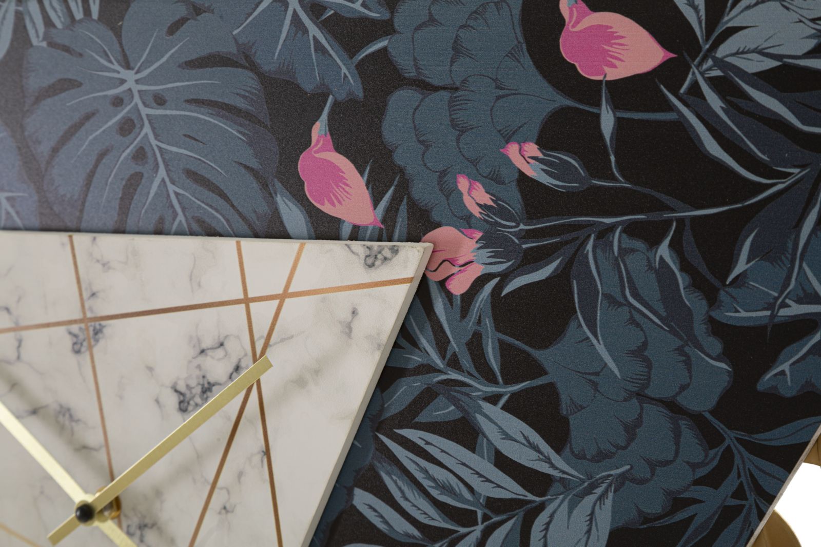 Orologio da Muro Triangle 75x4,5x59 cm in Ferro