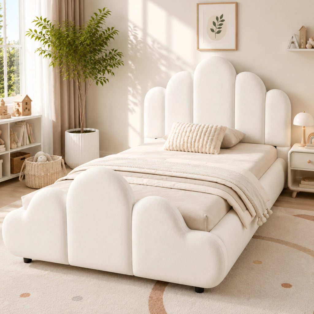 Letto imbottito 90x200 cm con design a nuvola e angoli arrotondati in velluto beige