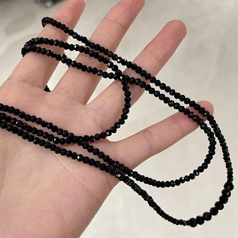 Collana ricamata a mano con rosa scuro e perline di cristallo, regalo di Natale o compleanno.