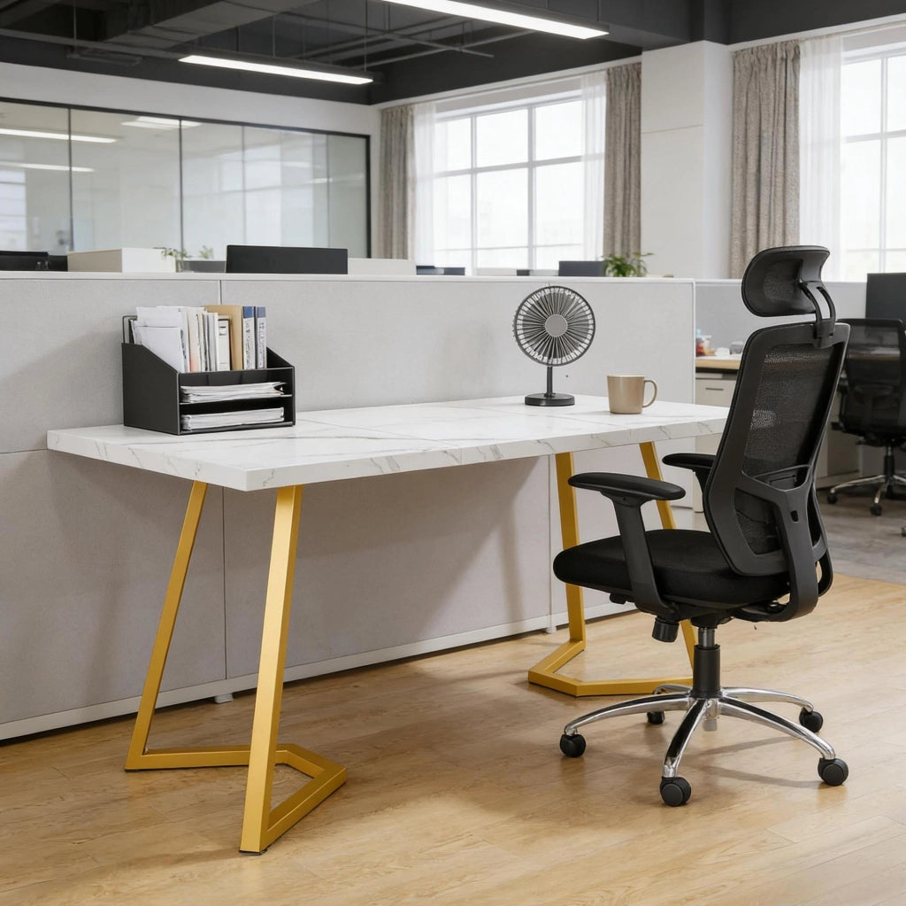 Scrivania per Home Office in legno con design moderno bianco e oro