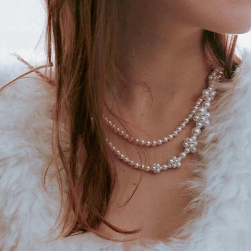 Collana vintage fatta a mano con perle e fiori, regalo di Natale o di compleanno.