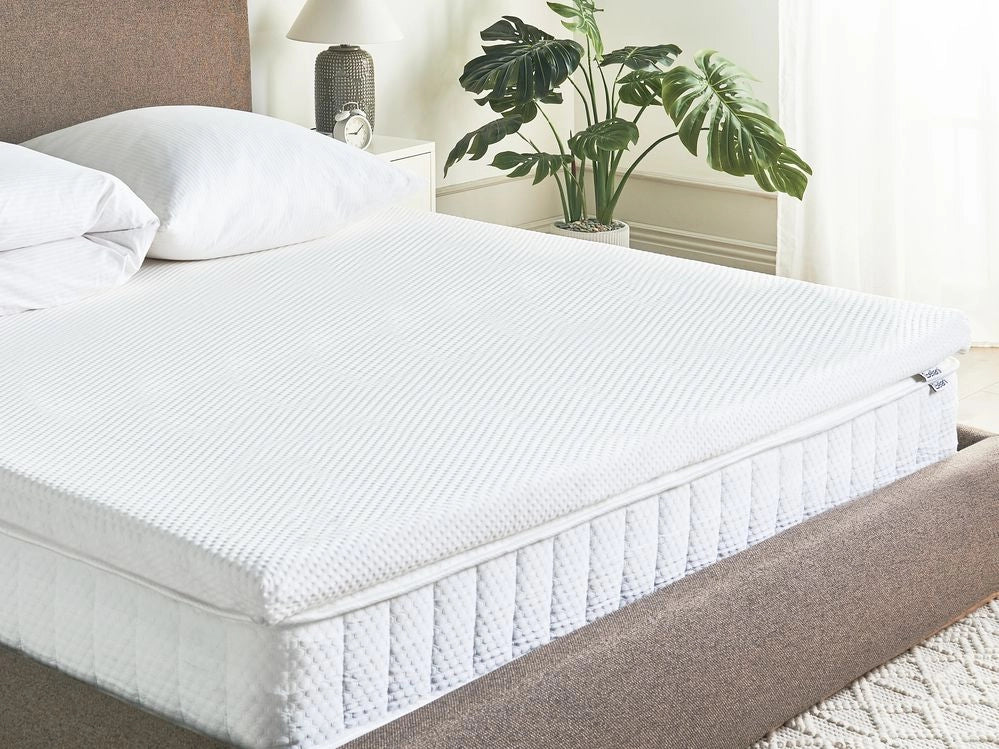 Coprimaterasso in schiuma bianca 180 x 200 cm comfort morbidezza