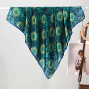 Eleganti e trendy sciarpe di seta da donna, realizzate in pura seta.