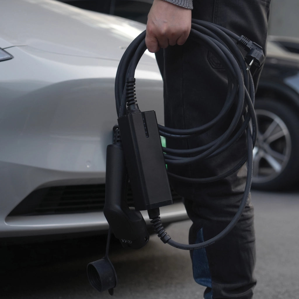 Alcapower Caricabatterie Portatile per Auto Elettriche 16A 250V Tipo 2, Potenza Regolabile fino a 3.68kW con Cavo Integrato da 5 Metri