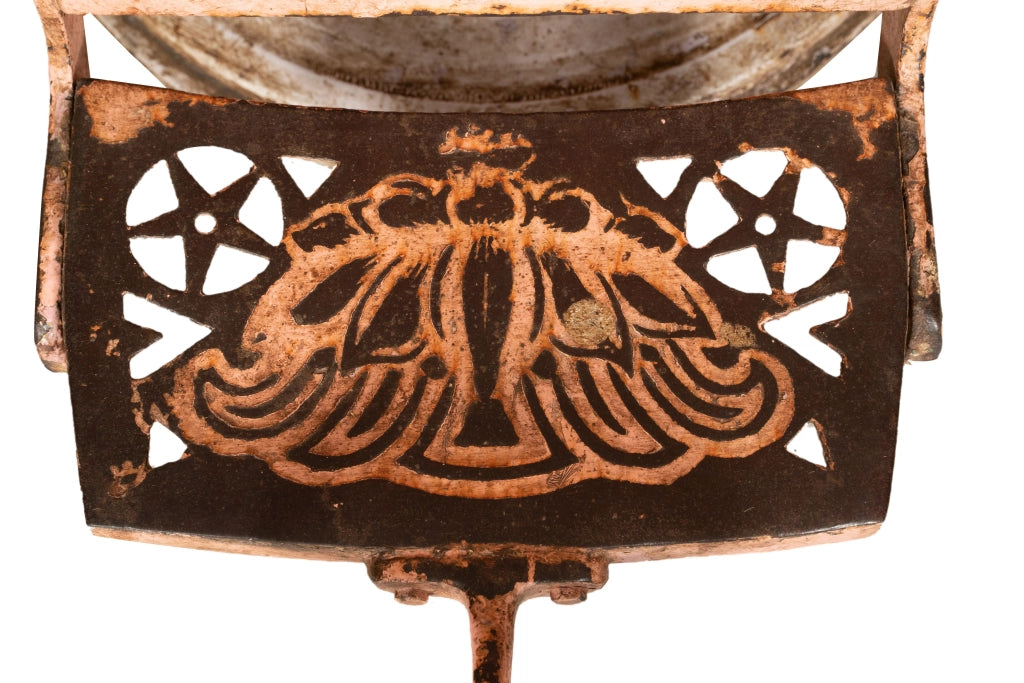 Biscottini Vecchia sedia poltrona da barbieri restaurata Antica seduta dimensioni Offerta