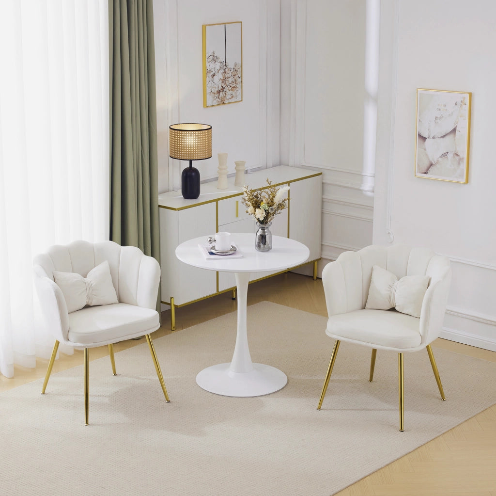 Poltrona in velluto beige con schienale a petalo