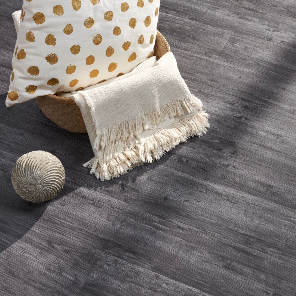 Piastrelle Adesive Vanola in PVC per Spazi Interni 28 listoni = 3,92 m² Effetto Rovere Night NEU.HOLZ