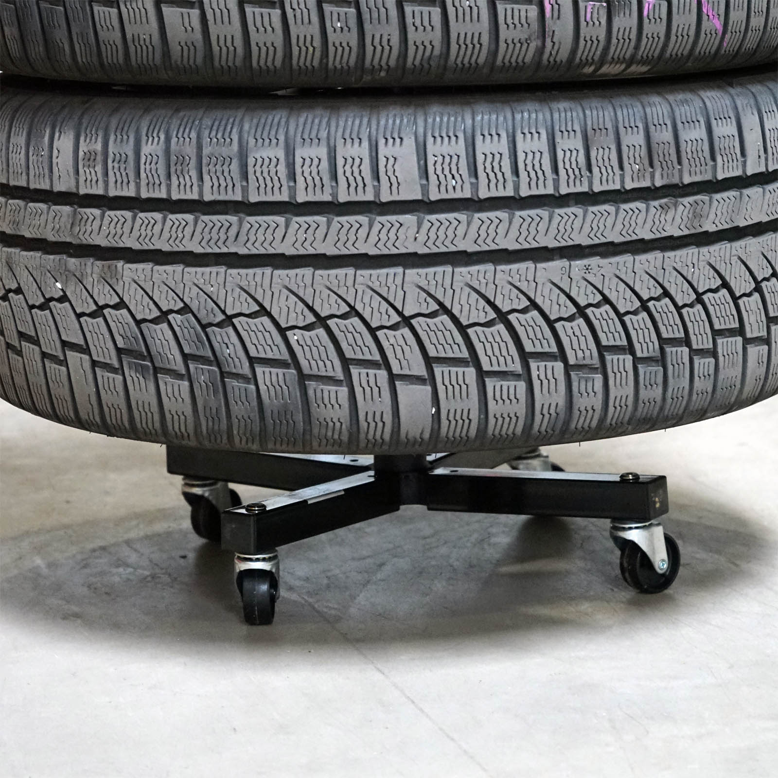 Carrello porta gomme con cerchi max 100 kg 225 mm Supporto per 4 pneumatici