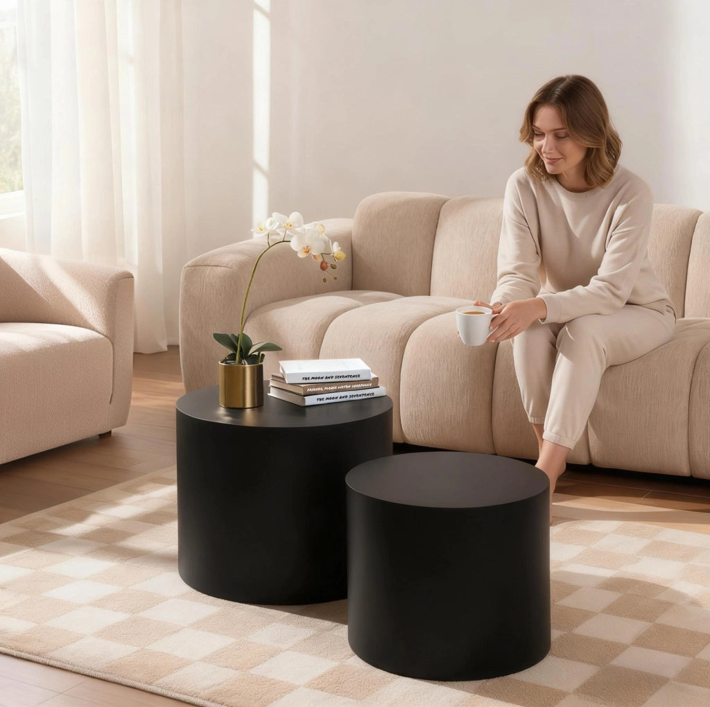 Set di 2 tavolini rotondi nidificabili in MDF nero