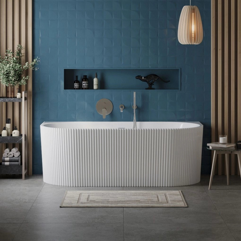 Vasca Bagno A Parete Veneta 170cm Copritappo nero