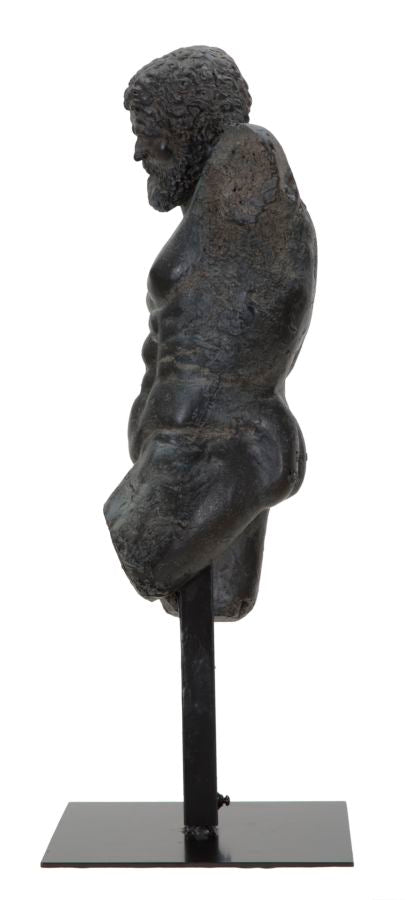 Scultura Museum Man 26x22x57,5 cm in Poliresina e Ferro Nero