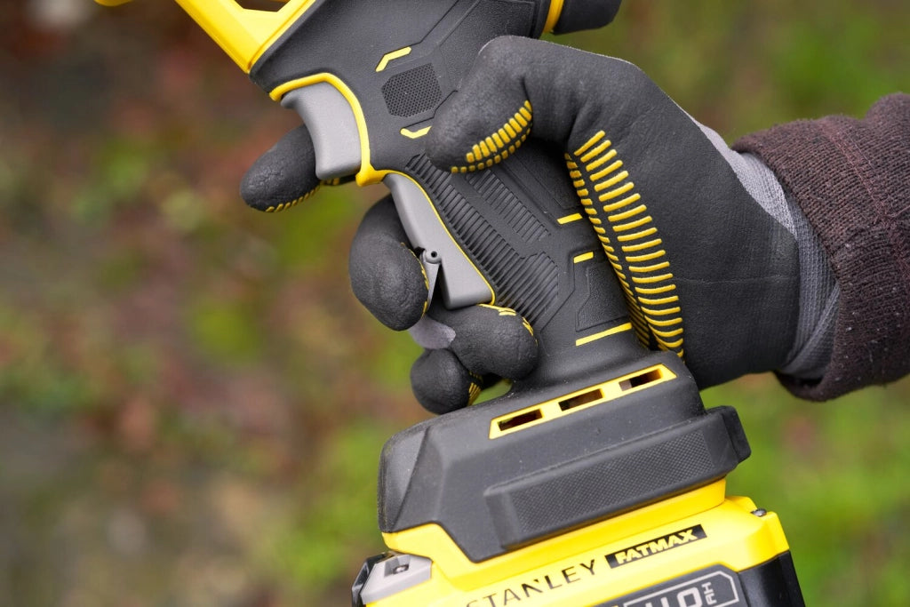 Stanley Fatmax SFMCPP32M1 – Cesoia Batteria Potature 18V + Batteria 4 ah