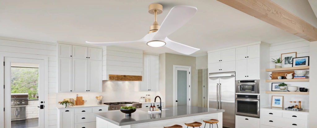 Ventilatore da soffitto 52 pollici con luce, telecomando, 3 pale ABS, bianco e oro