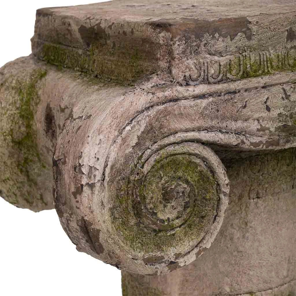 Colonna decorativa in magnesio color pietra, 26x18x23,5h cm