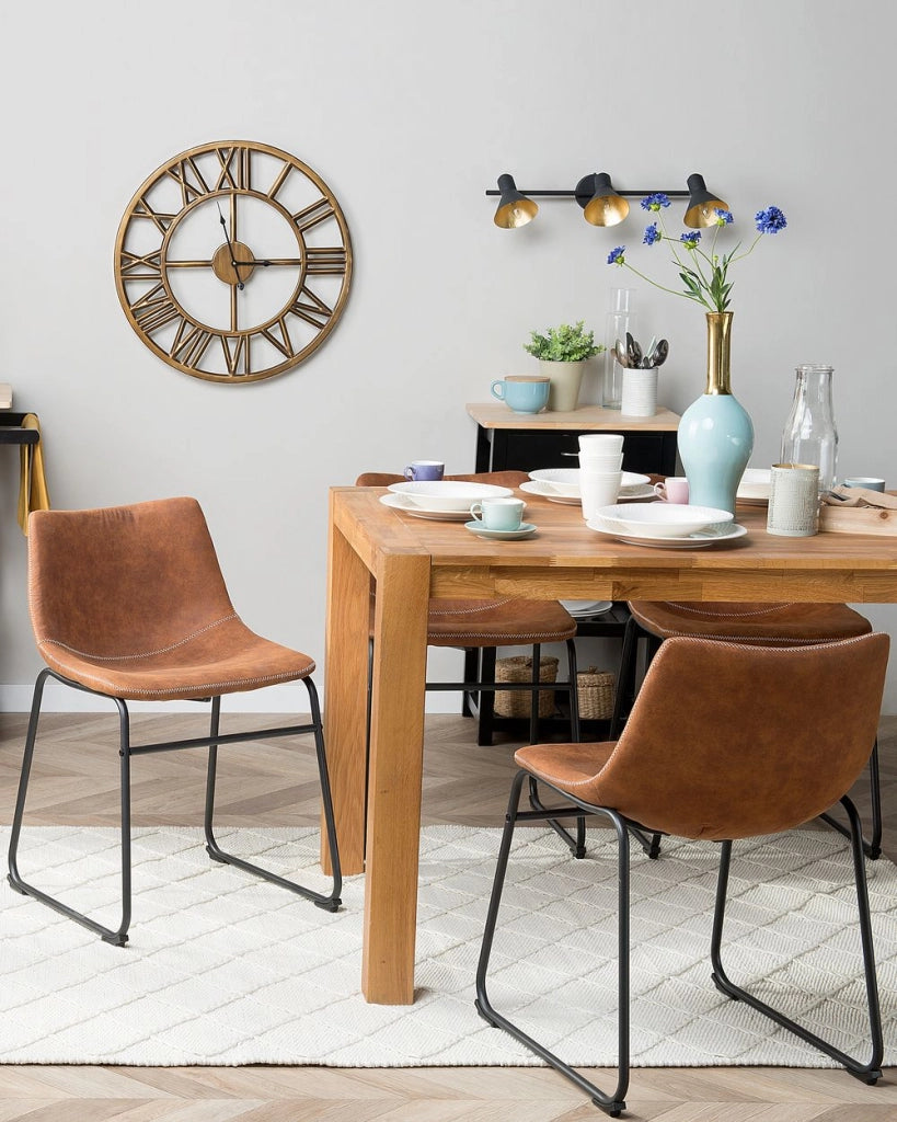 Set di 2 sedie da pranzo con rivestimento in tessuto marrone e gambe nere in stile retrò rustico