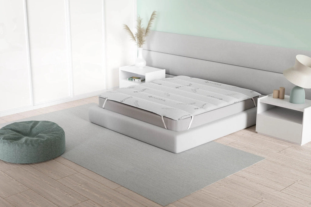 Topper Trapuntato Imbottito Singolo con Elastici Bianco