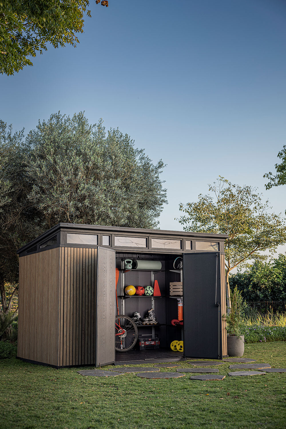 Casetta Box da Giardino 340x218x226 cm Keter Signature Venetian Pent 11x7 Effetto Legno Marrone e Antracite