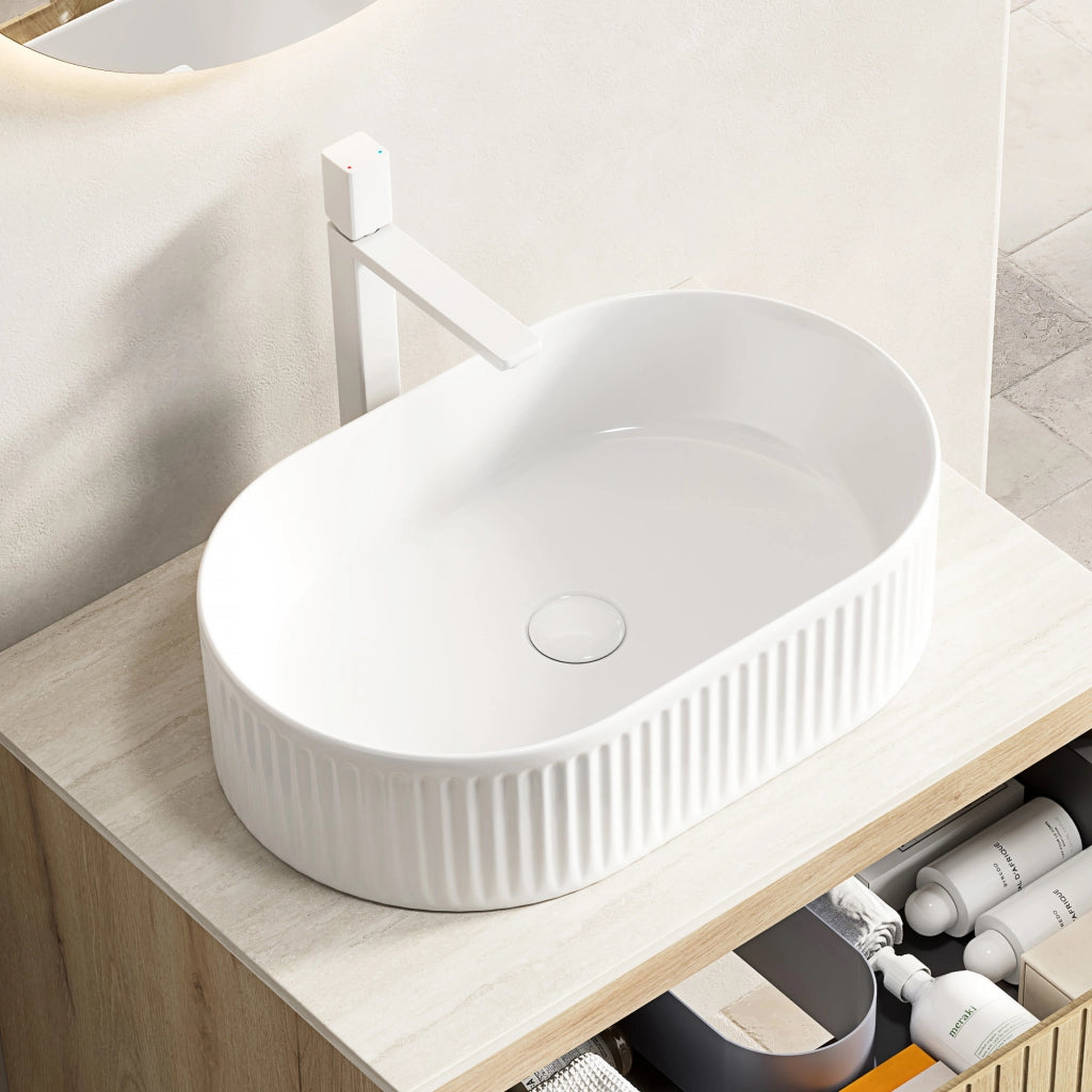 LAVABO ovale da appoggio in ceramica bianca con foro standard per rubinetto