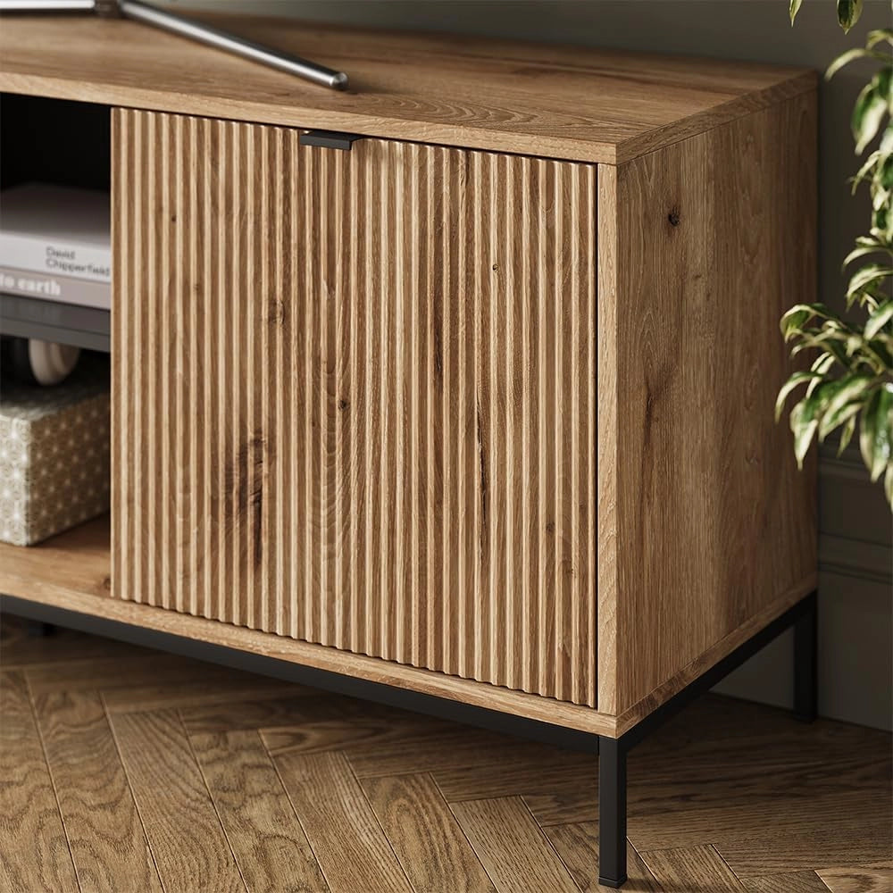 Tavolo basso Eliza, Quercia vichinga, 150 x 60 cm con 2 porte, adatto come mobile TV per dispositivi fino a 65 pollici