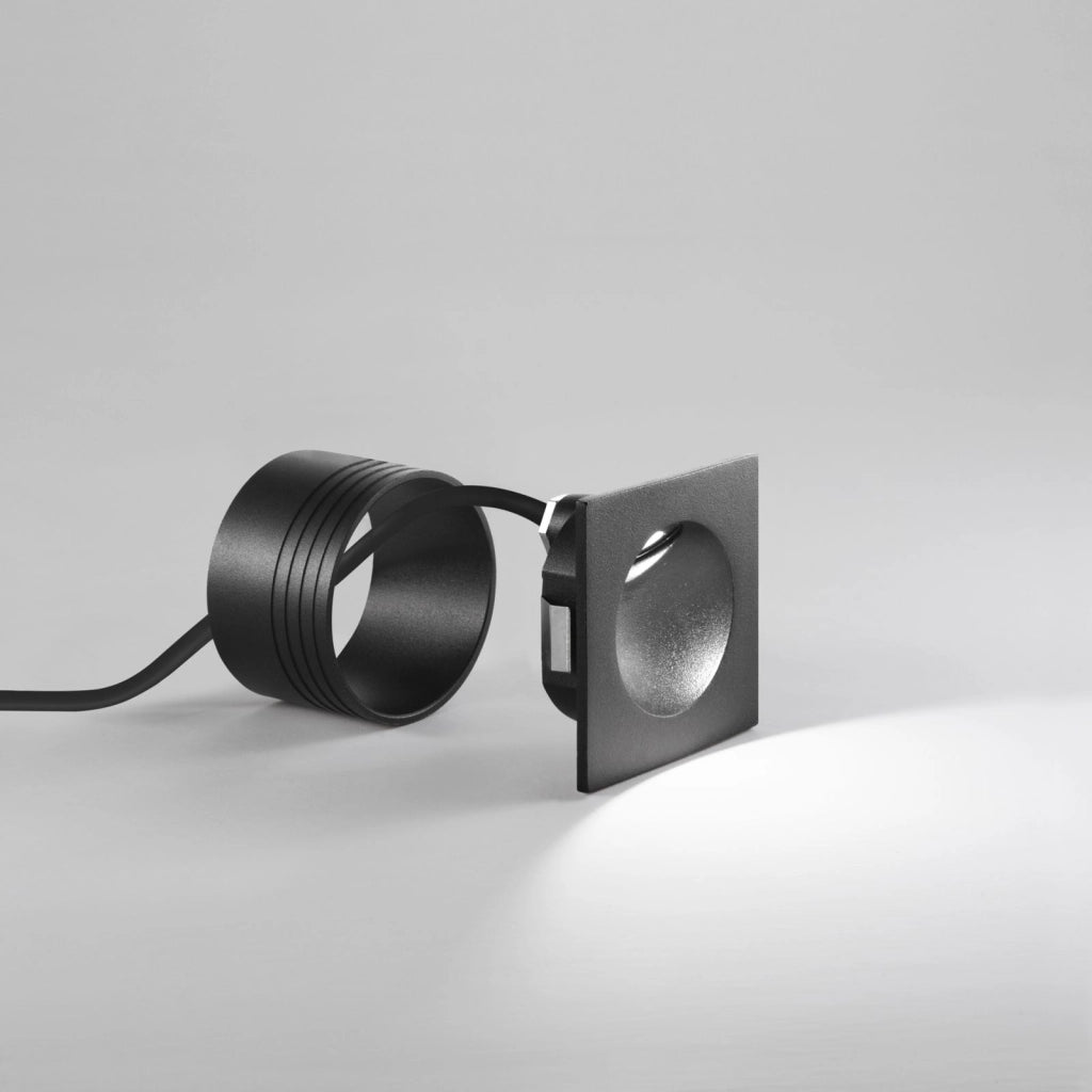 SEGNAPASSI LED ONYX NERO QUADRATO 3W 430LM 3000K IP54 7,4X7,4X4,8CM