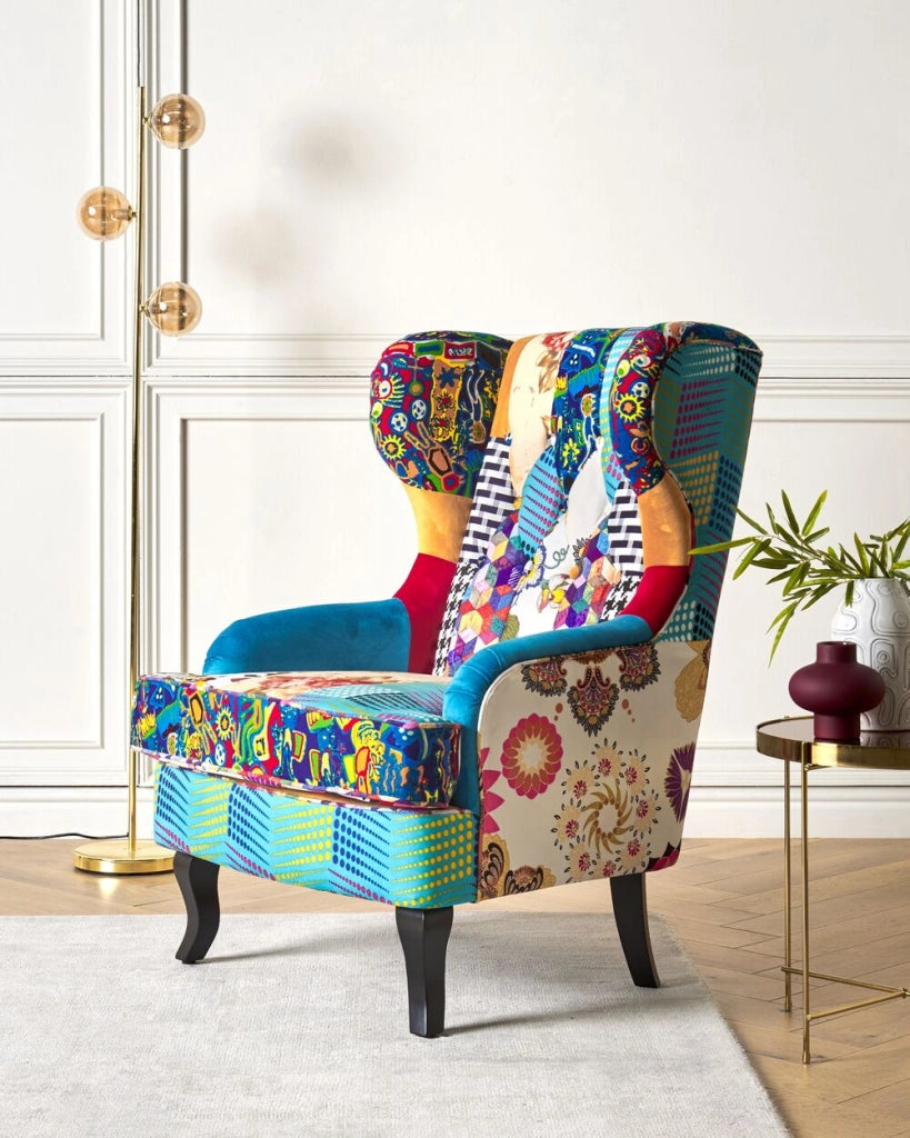 Poltrona Wingback Poltrona Patchwork Tessuto Multicolore base blu Gambe in Legno capitonné