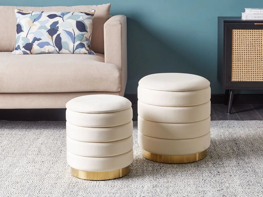 Set di 2 pouf contenitori con rivestimento in velluto di poliestere beige chiaro rivestimento in acciaio inossidabile dorato design moderno