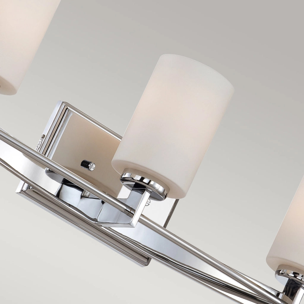 Applique bagno cromata 3 vetri opali Taylor G9 Quoizel