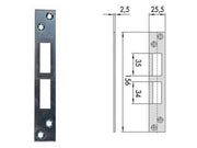 CONTROPIASTRA PER SERRATURE INFILARE PROFILATI IN FERRO 06232 01- - mm.156x25,5 spessore mm.2,5 (06232 01) - 5 pezzi CISA