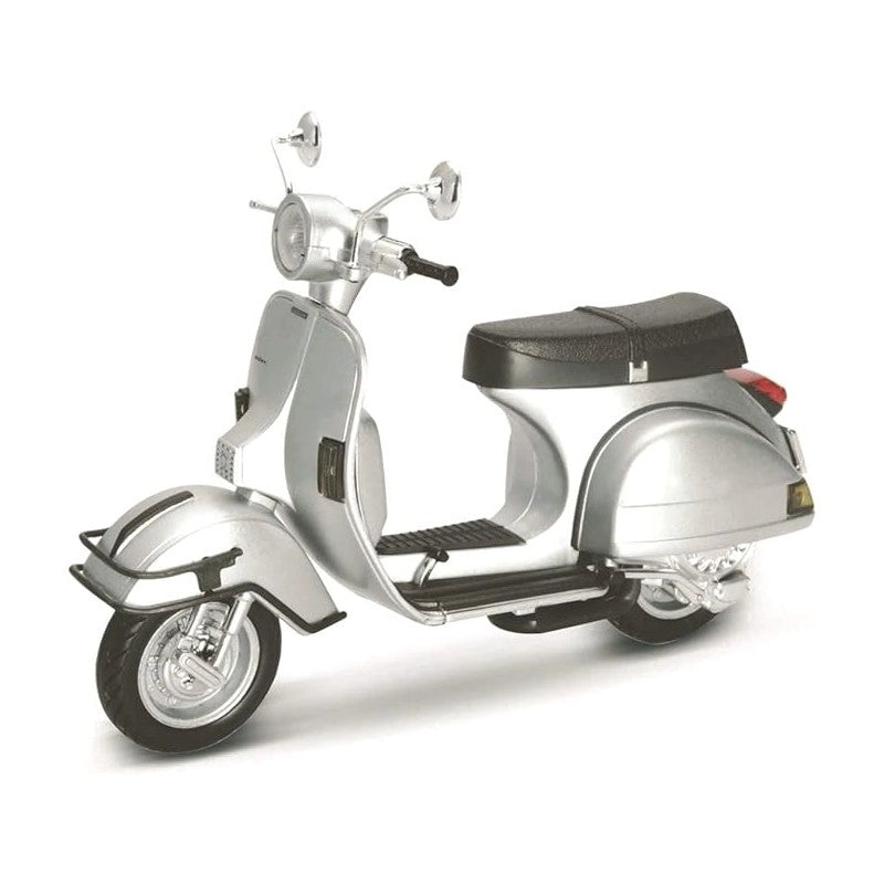 Modellino Piaggio Vespa P200 E 1:12,Colore argento,NewRay, Eta 5+