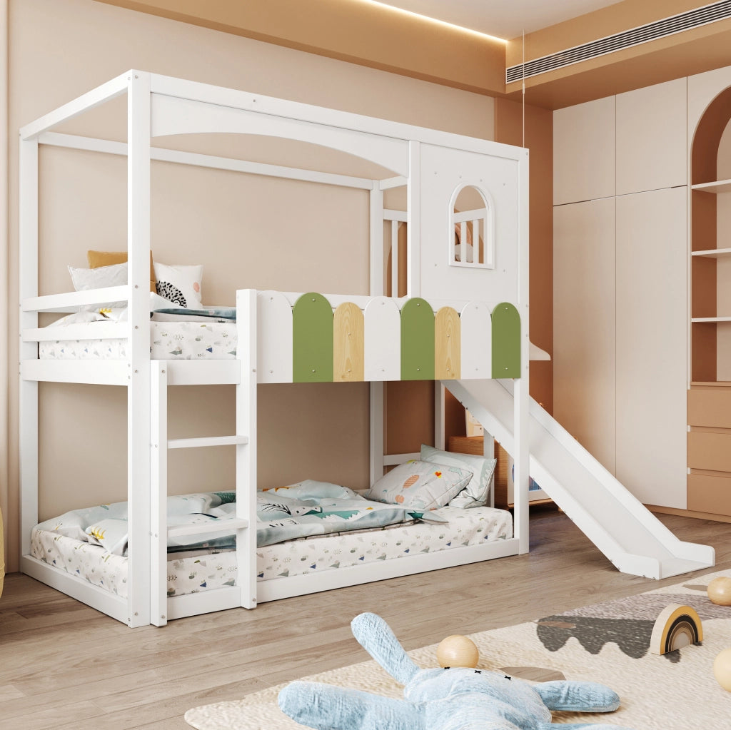 Letto a soppalco per bambini 90x200 cm con scivolo; scala di sicurezza e struttura a casetta