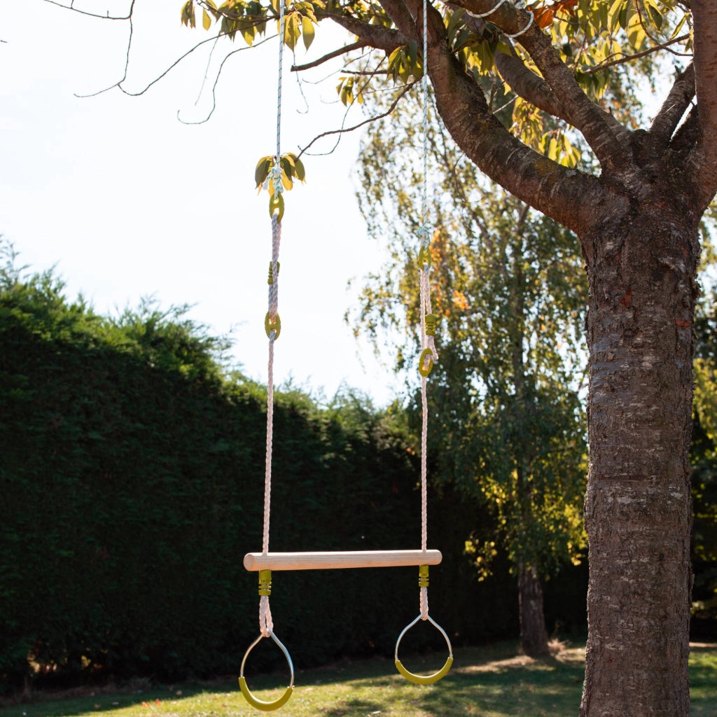 Trapezio in legno con anelli metallici per il cavalletto, verde